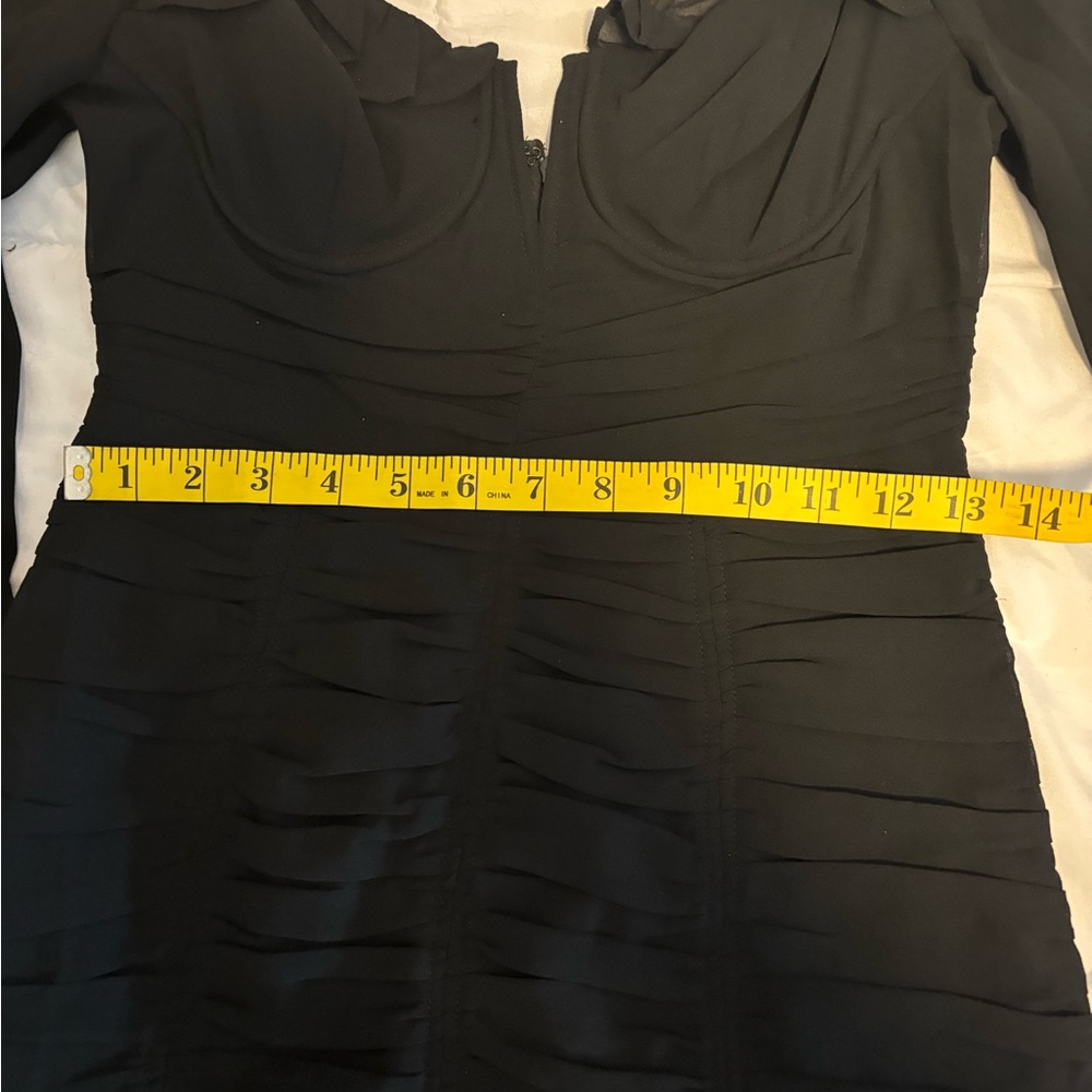 ASTR THE LABEL CARMELLA
SWEETHEART RUCHED LONG SLEEVE
MINI DRESS SMALL - Picture 5 of 11